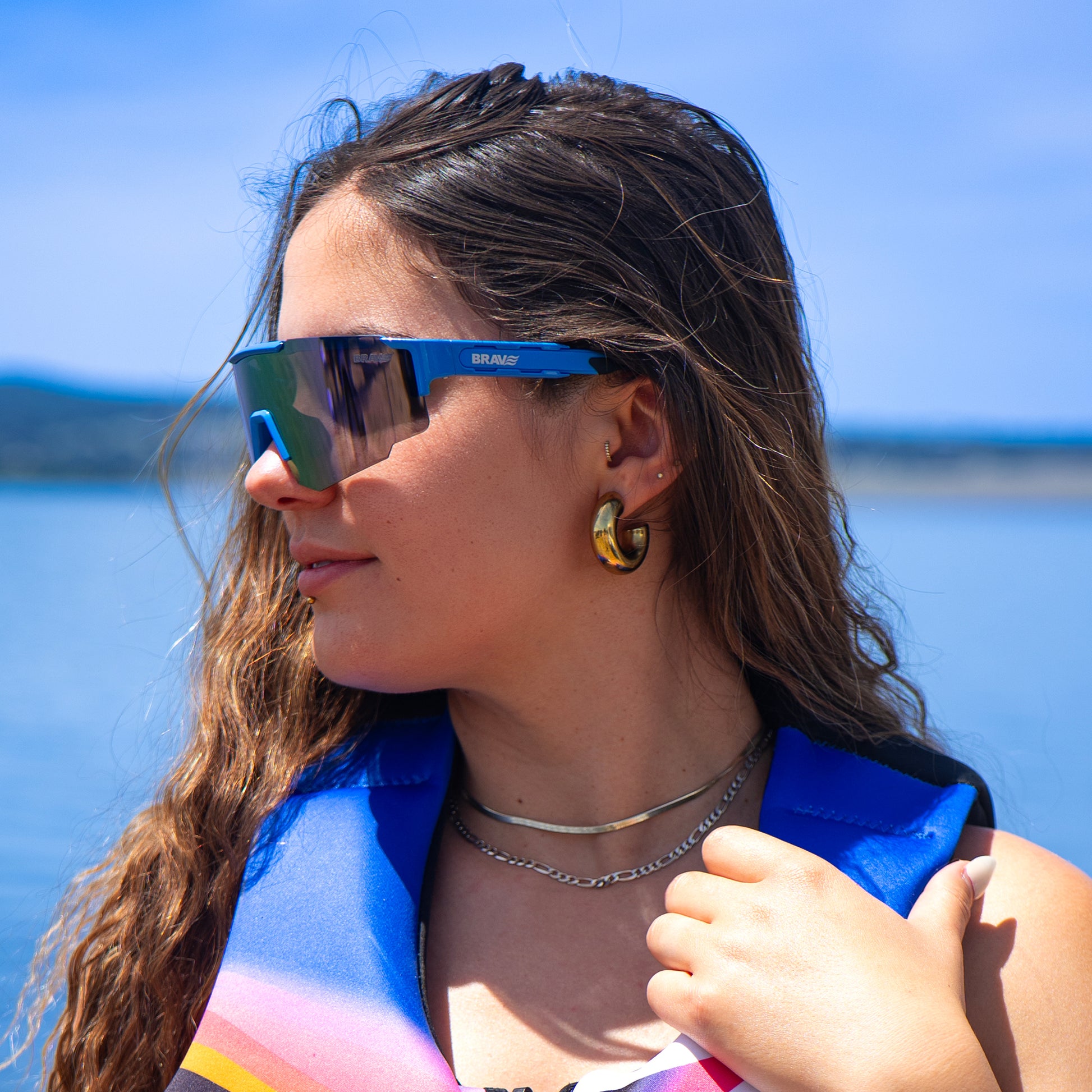 Cómo te quedarían nuestras gafas deportivas Brave Active NEON WAVE
